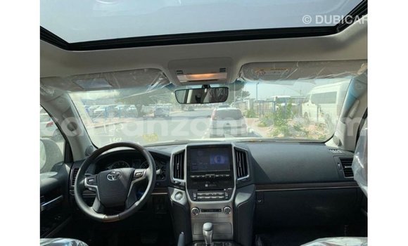 Nunua Imported Toyota Land Cruiser Nyeusi Gari ndani ya Import - Dubai nchini Arusha Nunua Imported Toyota Land Cruiser Nyeusi Gari ndani ya Import - Dubai nchini Arusha