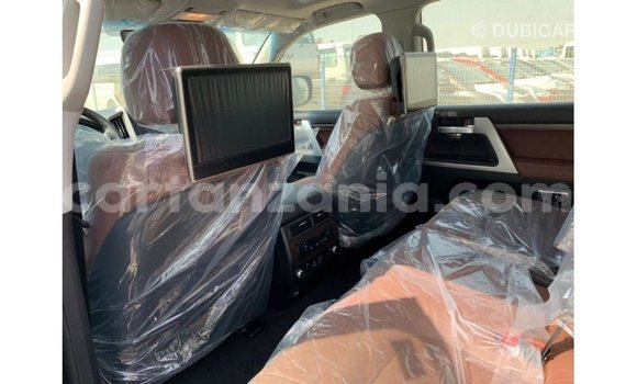 Nunua Imported Toyota Land Cruiser Nyeusi Gari ndani ya Import - Dubai nchini Arusha Nunua Imported Toyota Land Cruiser Nyeusi Gari ndani ya Import - Dubai nchini Arusha