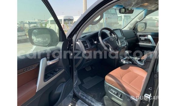 Nunua Imported Toyota Land Cruiser Nyeusi Gari ndani ya Import - Dubai nchini Arusha Nunua Imported Toyota Land Cruiser Nyeusi Gari ndani ya Import - Dubai nchini Arusha