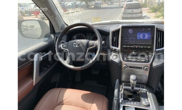 Nunua Imported Toyota Land Cruiser Nyeusi Gari ndani ya Import - Dubai nchini Arusha Nunua Imported Toyota Land Cruiser Nyeusi Gari ndani ya Import - Dubai nchini Arusha