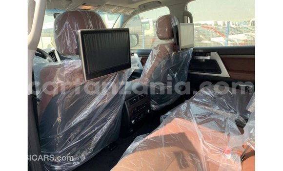 Nunua Imported Toyota Land Cruiser Nyeusi Gari ndani ya Import - Dubai nchini Arusha Nunua Imported Toyota Land Cruiser Nyeusi Gari ndani ya Import - Dubai nchini Arusha