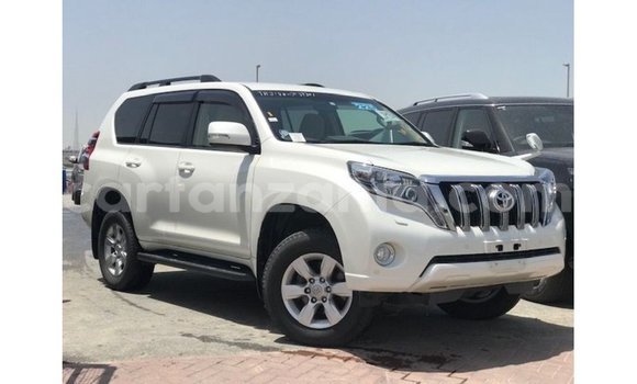 Nunua Imported Toyota Prado Nyeupe Gari ndani ya Import - Dubai nchini Arusha Nunua Imported Toyota Prado Nyeupe Gari ndani ya Import - Dubai nchini Arusha