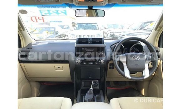 Nunua Imported Toyota Prado Nyeupe Gari ndani ya Import - Dubai nchini Arusha Nunua Imported Toyota Prado Nyeupe Gari ndani ya Import - Dubai nchini Arusha