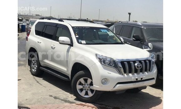 Nunua Imported Toyota Prado Nyeupe Gari ndani ya Import - Dubai nchini Arusha Nunua Imported Toyota Prado Nyeupe Gari ndani ya Import - Dubai nchini Arusha