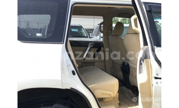 Nunua Imported Toyota Prado Nyeupe Gari ndani ya Import - Dubai nchini Arusha Nunua Imported Toyota Prado Nyeupe Gari ndani ya Import - Dubai nchini Arusha