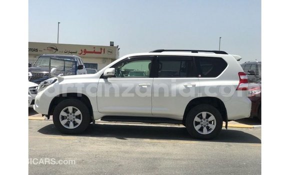 Nunua Imported Toyota Prado Nyeupe Gari ndani ya Import - Dubai nchini Arusha Nunua Imported Toyota Prado Nyeupe Gari ndani ya Import - Dubai nchini Arusha