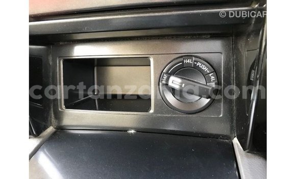 Nunua Imported Toyota Prado Nyeupe Gari ndani ya Import - Dubai nchini Arusha Nunua Imported Toyota Prado Nyeupe Gari ndani ya Import - Dubai nchini Arusha