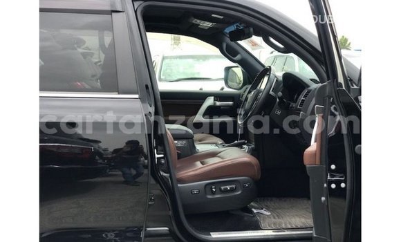Nunua Imported Toyota Land Cruiser Nyeusi Gari ndani ya Import - Dubai nchini Arusha Nunua Imported Toyota Land Cruiser Nyeusi Gari ndani ya Import - Dubai nchini Arusha
