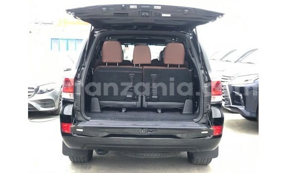 Nunua Imported Toyota Land Cruiser Nyeusi Gari ndani ya Import - Dubai nchini Arusha Nunua Imported Toyota Land Cruiser Nyeusi Gari ndani ya Import - Dubai nchini Arusha