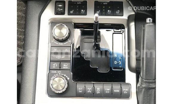 Nunua Imported Toyota Land Cruiser Nyeusi Gari ndani ya Import - Dubai nchini Arusha Nunua Imported Toyota Land Cruiser Nyeusi Gari ndani ya Import - Dubai nchini Arusha