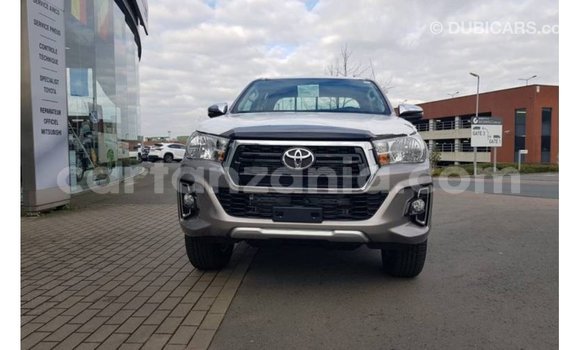 Buy Import Toyota Hilux Brown Car in Import - Dubai in Arusha Buy Import Toyota Hilux Brown Car in Import - Dubai in Arusha
