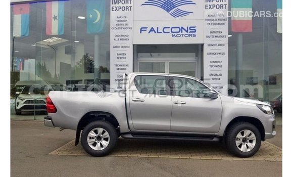 Buy Import Toyota Hilux Brown Car in Import - Dubai in Arusha Buy Import Toyota Hilux Brown Car in Import - Dubai in Arusha