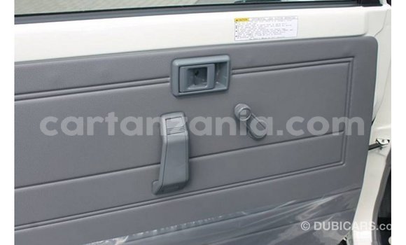 Buy Import Toyota Land Cruiser White Car in Import - Dubai in Arusha Buy Import Toyota Land Cruiser White Car in Import - Dubai in Arusha
