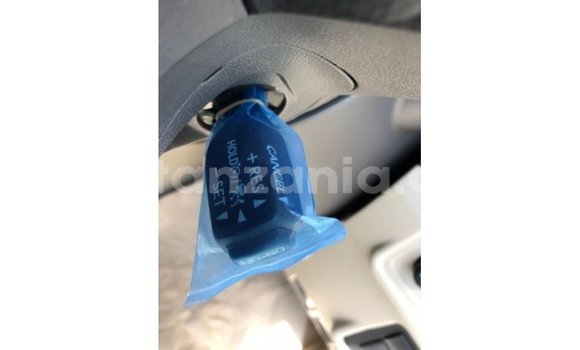 Buy Import Toyota Prado White Car in Import - Dubai in Arusha Buy Import Toyota Prado White Car in Import - Dubai in Arusha