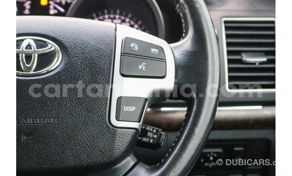 Nunua Imported Toyota Land Cruiser Nyeupe Gari ndani ya Import - Dubai nchini Arusha Nunua Imported Toyota Land Cruiser Nyeupe Gari ndani ya Import - Dubai nchini Arusha