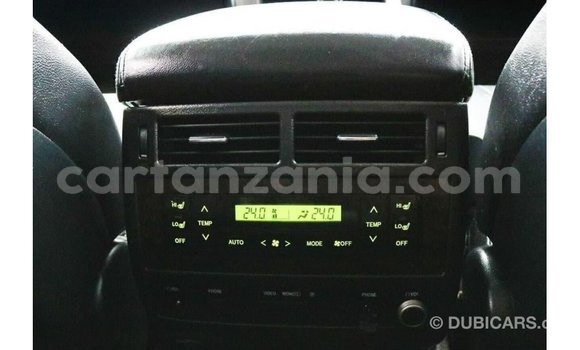 Nunua Imported Toyota Land Cruiser Nyeupe Gari ndani ya Import - Dubai nchini Arusha Nunua Imported Toyota Land Cruiser Nyeupe Gari ndani ya Import - Dubai nchini Arusha