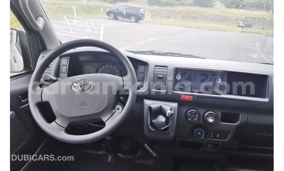 Nunua Imported Toyota Hiace Nyeupe Gari ndani ya Import - Dubai nchini Arusha Nunua Imported Toyota Hiace Nyeupe Gari ndani ya Import - Dubai nchini Arusha