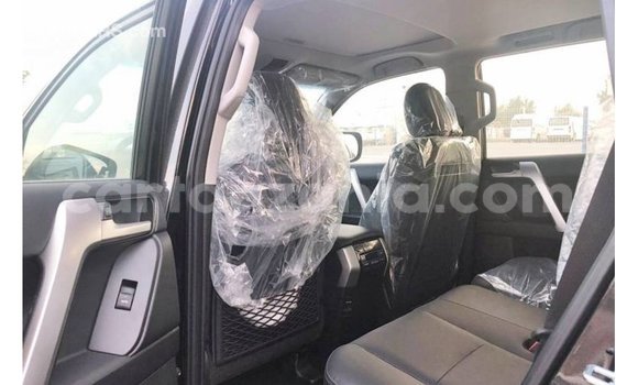 Nunua Imported Toyota Prado Nyeusi Gari ndani ya Import - Dubai nchini Arusha Nunua Imported Toyota Prado Nyeusi Gari ndani ya Import - Dubai nchini Arusha