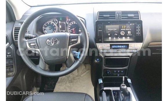 Nunua Imported Toyota Prado Nyeusi Gari ndani ya Import - Dubai nchini Arusha Nunua Imported Toyota Prado Nyeusi Gari ndani ya Import - Dubai nchini Arusha