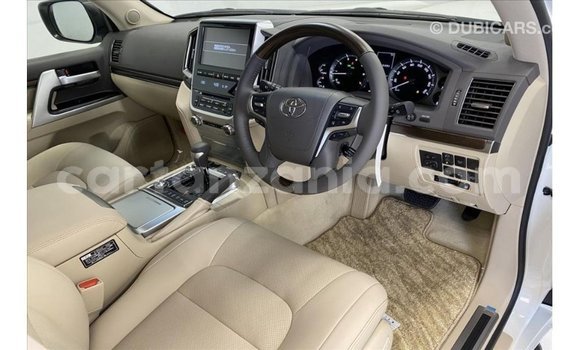 Buy Import Toyota Land Cruiser White Car in Import - Dubai in Arusha Buy Import Toyota Land Cruiser White Car in Import - Dubai in Arusha