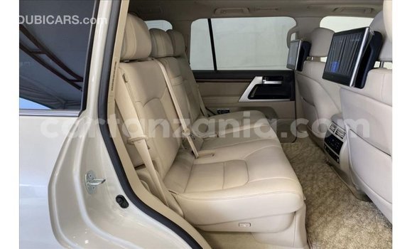Buy Import Toyota Land Cruiser White Car in Import - Dubai in Arusha Buy Import Toyota Land Cruiser White Car in Import - Dubai in Arusha