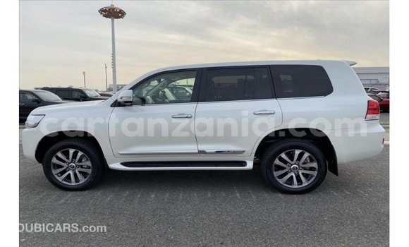 Buy Import Toyota Land Cruiser White Car in Import - Dubai in Arusha Buy Import Toyota Land Cruiser White Car in Import - Dubai in Arusha