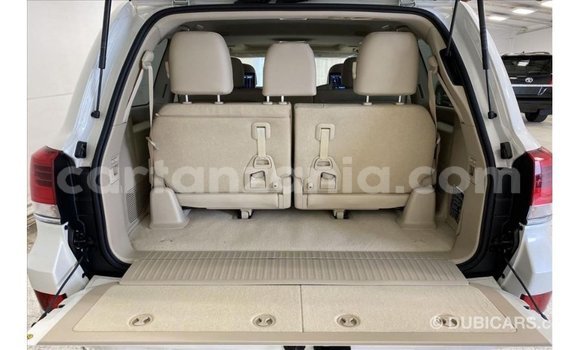 Buy Import Toyota Land Cruiser White Car in Import - Dubai in Arusha Buy Import Toyota Land Cruiser White Car in Import - Dubai in Arusha