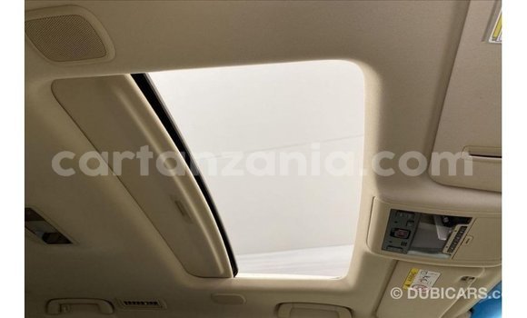 Buy Import Toyota Land Cruiser White Car in Import - Dubai in Arusha Buy Import Toyota Land Cruiser White Car in Import - Dubai in Arusha