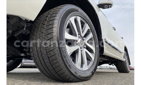 Buy Import Toyota Land Cruiser White Car in Import - Dubai in Arusha Buy Import Toyota Land Cruiser White Car in Import - Dubai in Arusha