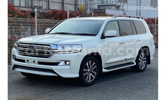 Nunua Imported Toyota Land Cruiser Nyeupe Gari ndani ya Import - Dubai nchini Arusha Nunua Imported Toyota Land Cruiser Nyeupe Gari ndani ya Import - Dubai nchini Arusha