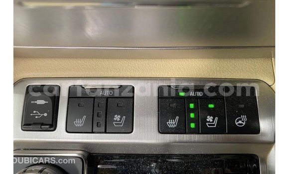Nunua Imported Toyota Land Cruiser Nyeupe Gari ndani ya Import - Dubai nchini Arusha Nunua Imported Toyota Land Cruiser Nyeupe Gari ndani ya Import - Dubai nchini Arusha