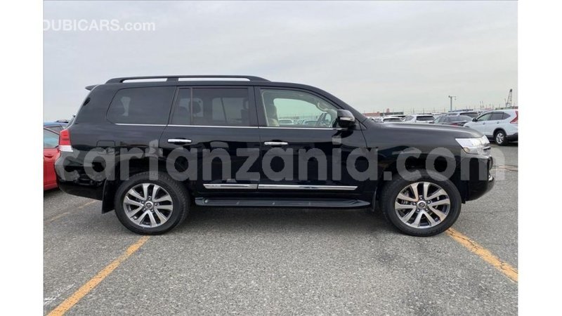 Big with watermark toyota land cruiser arusha import dubai 9347