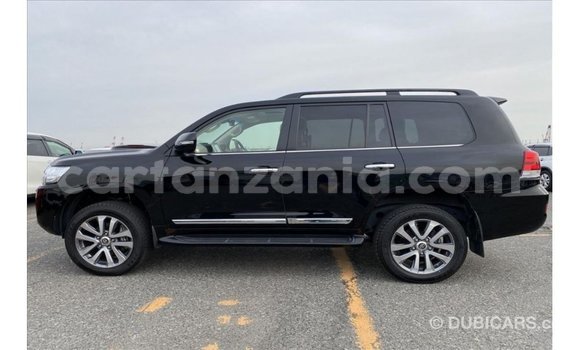 Nunua Imported Toyota Land Cruiser Nyeusi Gari ndani ya Import - Dubai nchini Arusha Nunua Imported Toyota Land Cruiser Nyeusi Gari ndani ya Import - Dubai nchini Arusha