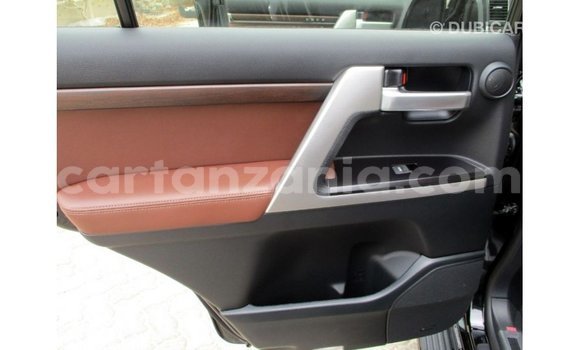 Nunua Imported Toyota Land Cruiser Nyeusi Gari ndani ya Import - Dubai nchini Arusha Nunua Imported Toyota Land Cruiser Nyeusi Gari ndani ya Import - Dubai nchini Arusha