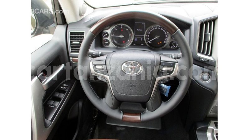 Big with watermark toyota land cruiser arusha import dubai 9363