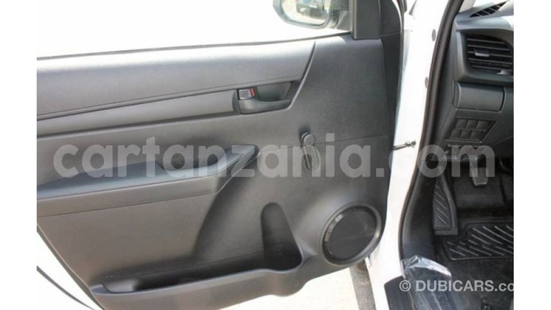 Big with watermark toyota hilux arusha import dubai 9366