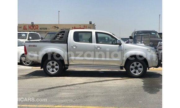 Nunua Imported Toyota Hilux Nyingine Gari ndani ya Import - Dubai nchini Arusha Nunua Imported Toyota Hilux Nyingine Gari ndani ya Import - Dubai nchini Arusha