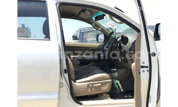 Nunua Imported Toyota Hilux Nyingine Gari ndani ya Import - Dubai nchini Arusha Nunua Imported Toyota Hilux Nyingine Gari ndani ya Import - Dubai nchini Arusha