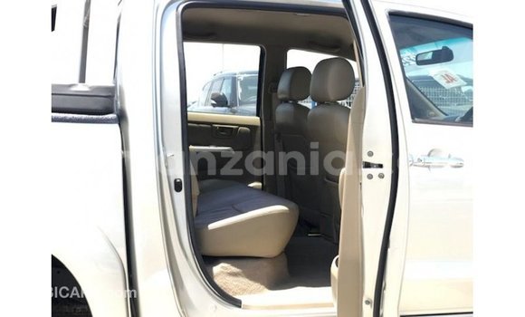 Nunua Imported Toyota Hilux Nyingine Gari ndani ya Import - Dubai nchini Arusha Nunua Imported Toyota Hilux Nyingine Gari ndani ya Import - Dubai nchini Arusha