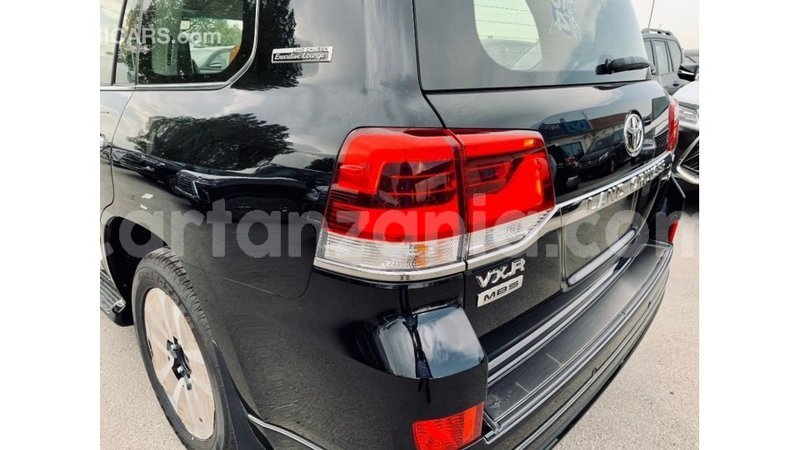 Big with watermark toyota land cruiser arusha import dubai 9373