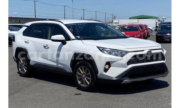 Nunua Imported Toyota 4Runner Nyeupe Gari ndani ya Import - Dubai nchini Arusha Nunua Imported Toyota 4Runner Nyeupe Gari ndani ya Import - Dubai nchini Arusha