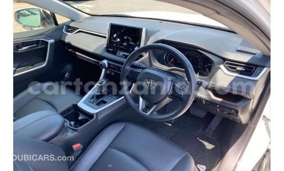 Nunua Imported Toyota 4Runner Nyeupe Gari ndani ya Import - Dubai nchini Arusha Nunua Imported Toyota 4Runner Nyeupe Gari ndani ya Import - Dubai nchini Arusha