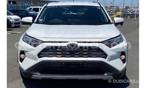Nunua Imported Toyota 4Runner Nyeupe Gari ndani ya Import - Dubai nchini Arusha Nunua Imported Toyota 4Runner Nyeupe Gari ndani ya Import - Dubai nchini Arusha