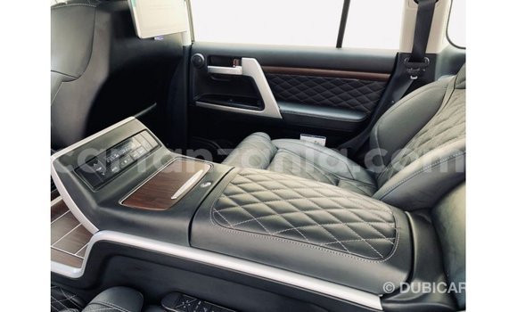 Buy Import Toyota Land Cruiser Black Car in Import - Dubai in Arusha Buy Import Toyota Land Cruiser Black Car in Import - Dubai in Arusha