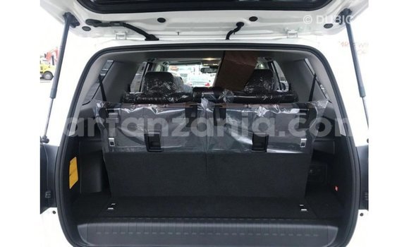 Nunua Imported Toyota 4Runner Nyeupe Gari ndani ya Import - Dubai nchini Arusha Nunua Imported Toyota 4Runner Nyeupe Gari ndani ya Import - Dubai nchini Arusha