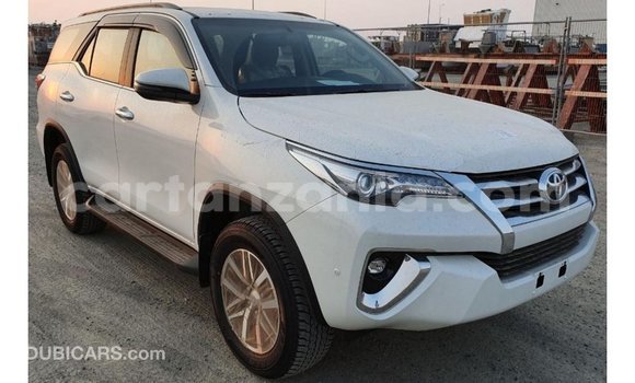 Buy Import Toyota Fortuner White Car in Import - Dubai in Arusha Buy Import Toyota Fortuner White Car in Import - Dubai in Arusha