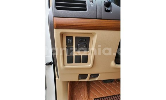 Buy Import Toyota Prado White Car in Import - Dubai in Arusha Buy Import Toyota Prado White Car in Import - Dubai in Arusha