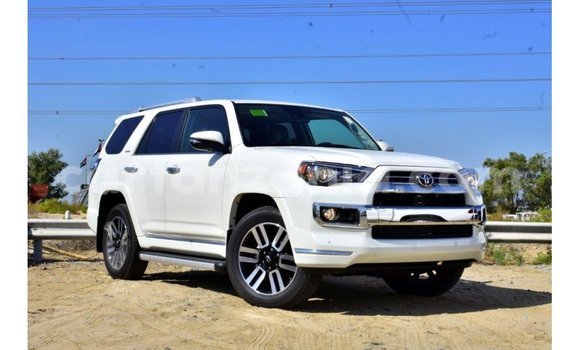 Nunua Imported Toyota 4Runner Nyeupe Gari ndani ya Import - Dubai nchini Arusha Nunua Imported Toyota 4Runner Nyeupe Gari ndani ya Import - Dubai nchini Arusha