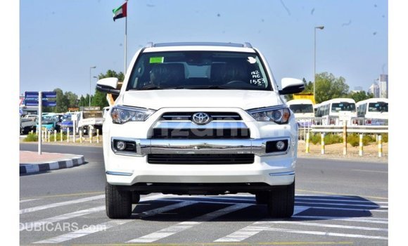 Nunua Imported Toyota 4Runner Nyeupe Gari ndani ya Import - Dubai nchini Arusha Nunua Imported Toyota 4Runner Nyeupe Gari ndani ya Import - Dubai nchini Arusha