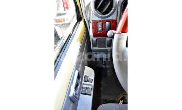 Nunua Imported Toyota Land Cruiser Beige Gari ndani ya Import - Dubai nchini Arusha Nunua Imported Toyota Land Cruiser Beige Gari ndani ya Import - Dubai nchini Arusha